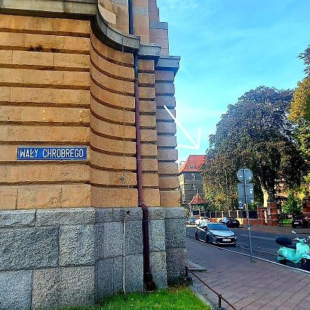 Apartament W Kamienicy W Sercu Miasta Szczecin Waly Chrobrego Luaran gambar