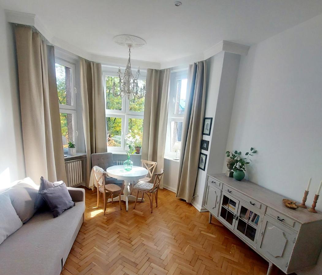 Apartament W Kamienicy W Sercu Miasta Szczecin Waly Chrobrego Luaran gambar