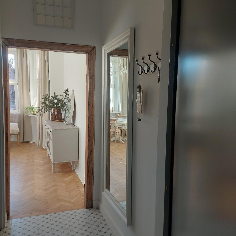 Apartament W Kamienicy W Sercu Miasta Szczecin Waly Chrobrego Luaran gambar